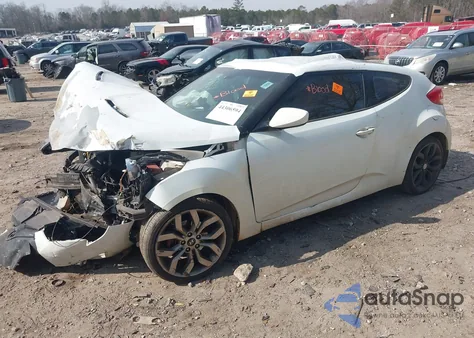 2013 Hyundai Veloster Base W/Red z USA, uszkodzony, nr VIN KMHTC6AD4DU126090